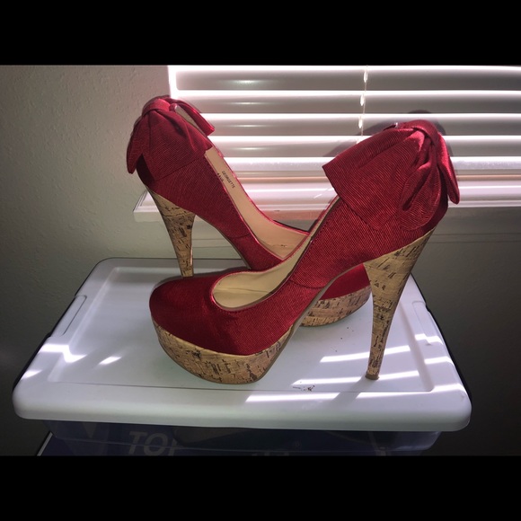 Red Heels - Picture 1 of 2